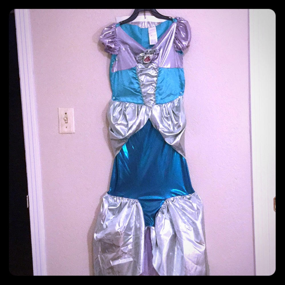 Disney Princess Ariel costume,wig & gloves 🧜🏻‍♀️